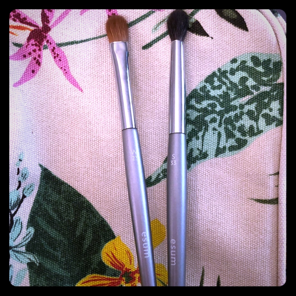 ESUM pro eye brushes - like new